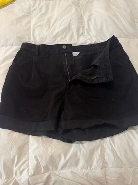 Primark Black High-Waist Cuffed Women's Shorts